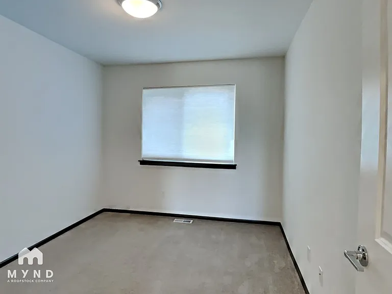 2753 S 124th Ln — Photo 17