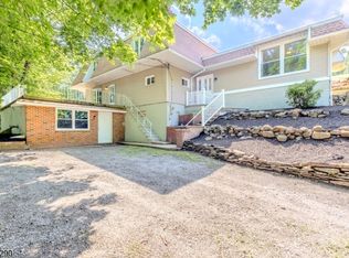 13 Wawayanda Rd, Highland Lakes, NJ 07422