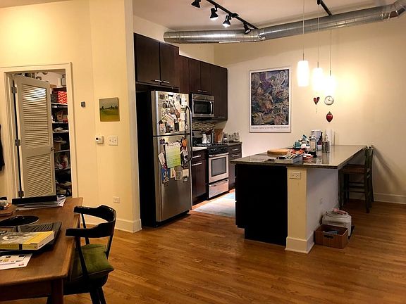5th image of 2776 N Milwaukee Ave #205