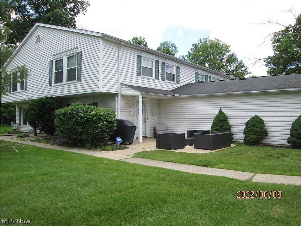 1st image of 266 Canterbury Ln #B-20