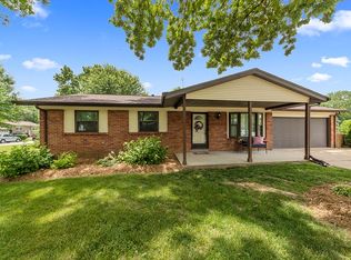 1 Creekwood Dr, Saint Peters, MO 63376