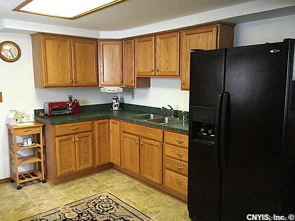 5th image of 106 Knoll Pl