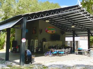 410 Grover Barrett Rd, Picayune, MS 39466