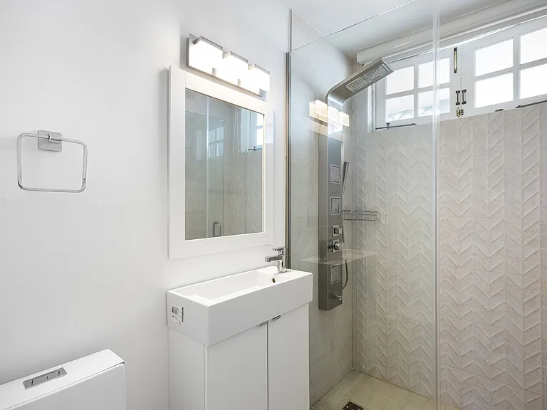 54 Kings Ct #7A — Photo 17