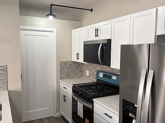 3rd image of 750 Franklin Ave