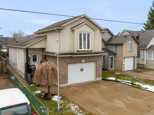 30 Ball Ave E, Saint Catharines, ON L2T 1B5