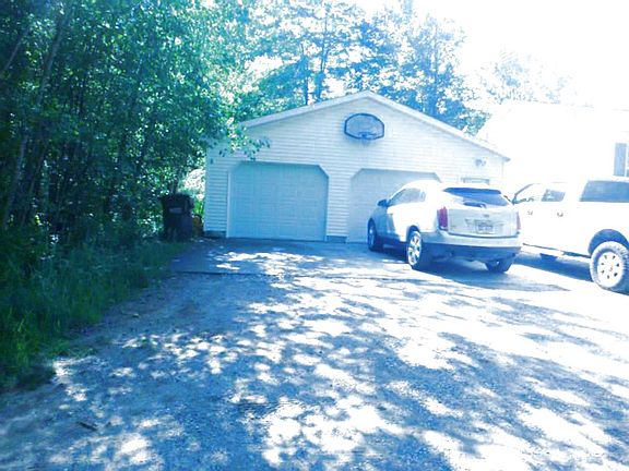 Here is the 2 1/2 car garage for your cars or your toys!!!