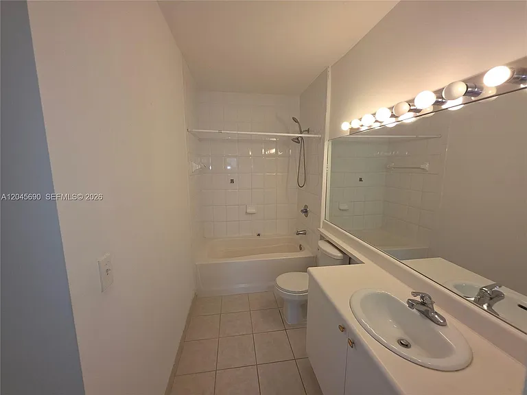 8070 N Nob Hill Rd #208 — Photo 11