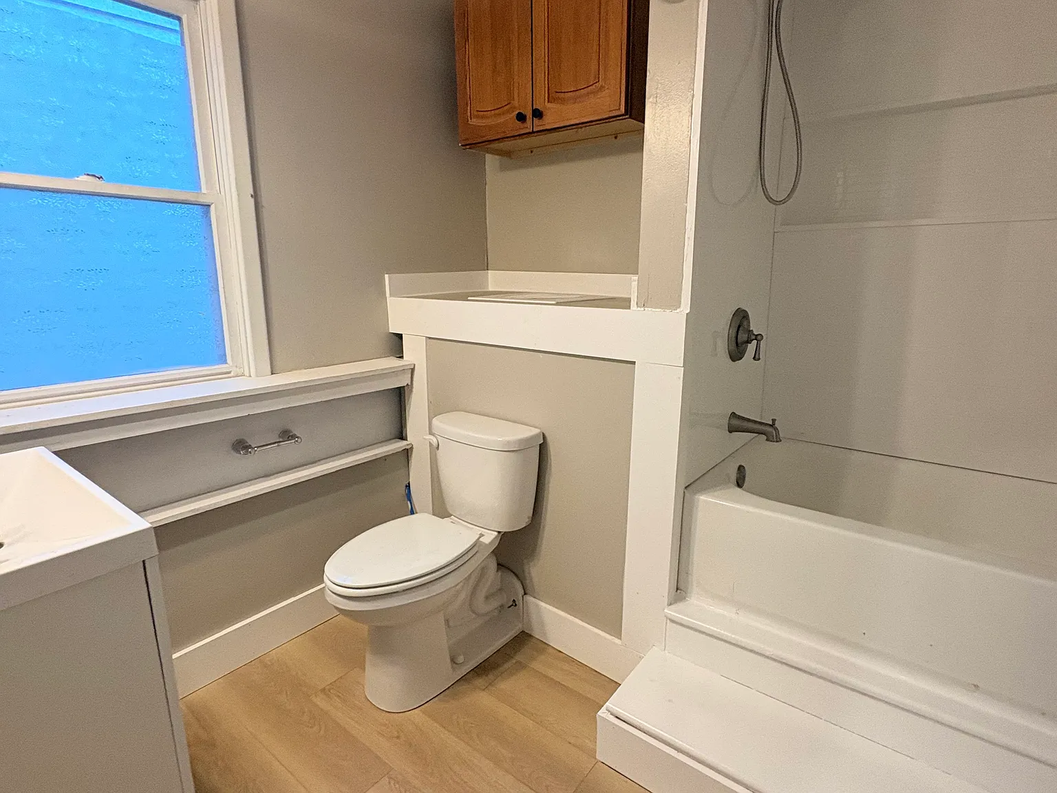 2 bed, 1050 sqft, $1,900 — Photo 3