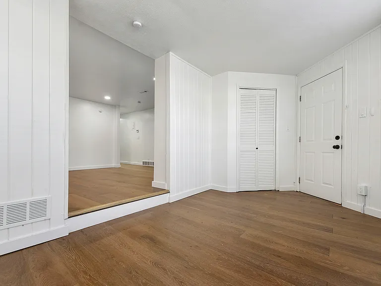 112 E 18th Ave #1 — Photo 7