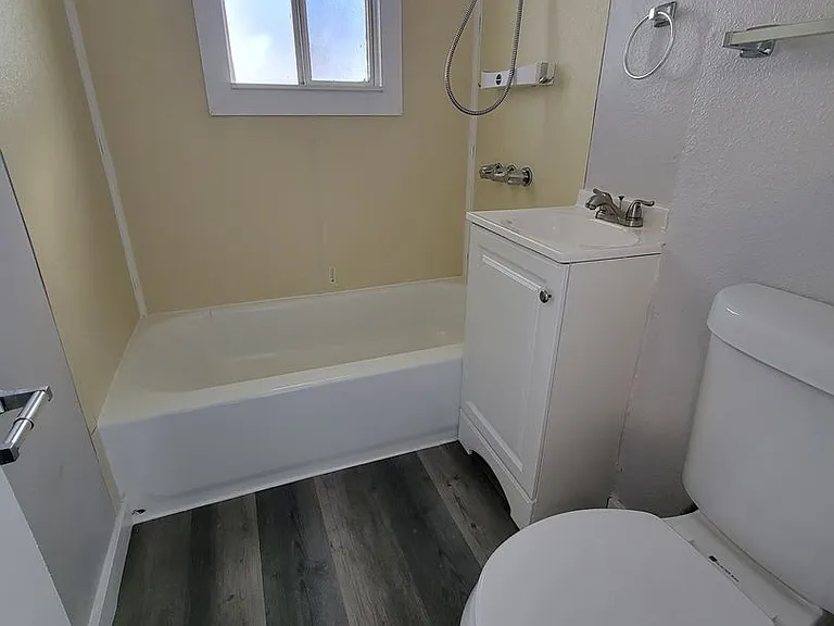 5800 Walnut St — Photo 7