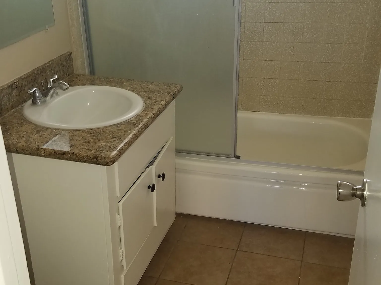 6523 Newlin Ave — Photo 2
