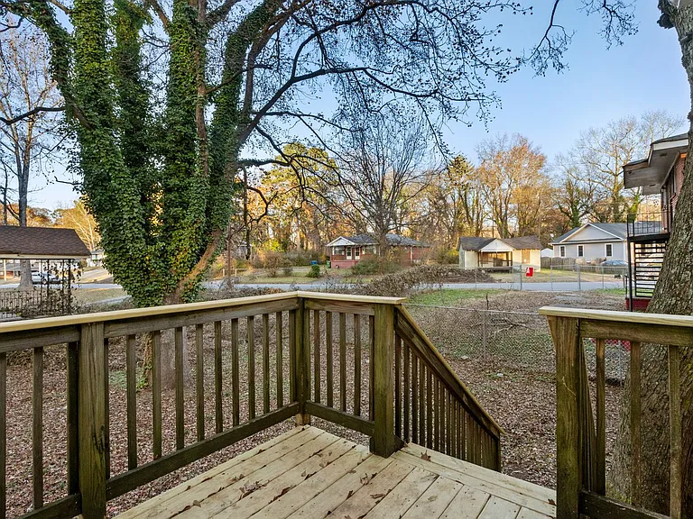 1137 White Oak Ave SW — Photo 29