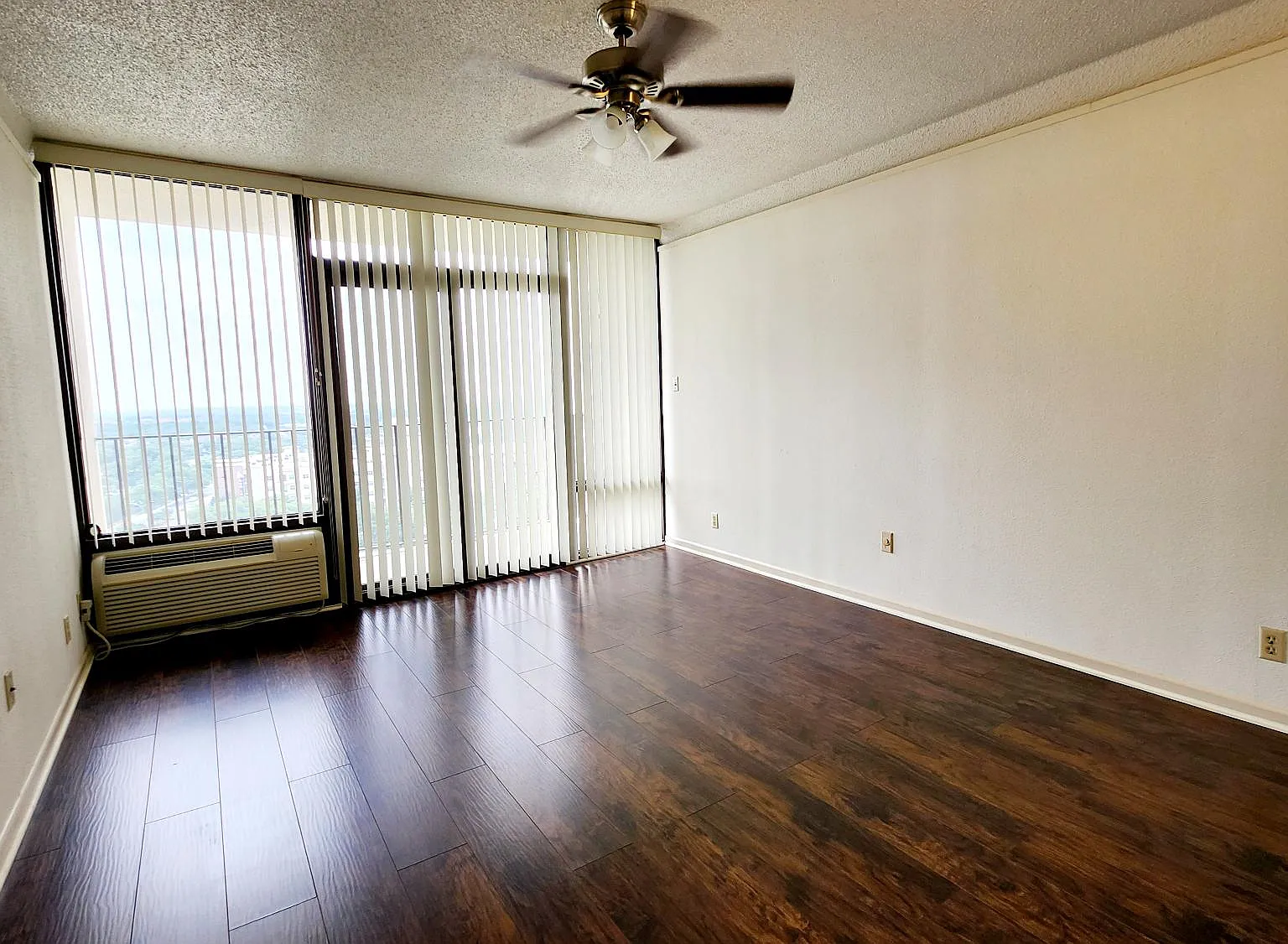 1 bed, 796 sqft, $1,395 — Photo 4