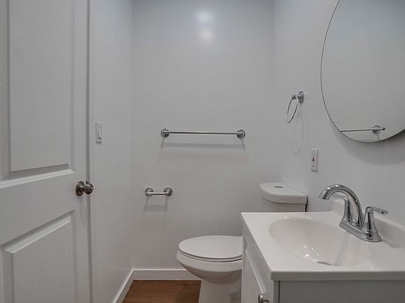 4th image of 12304 Burbank Blvd APT 10