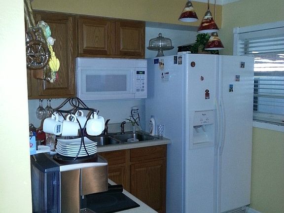 2nd image of 123 Morelia Ln