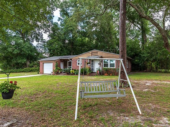 2nd image of 2320 Cedar Shores Cir