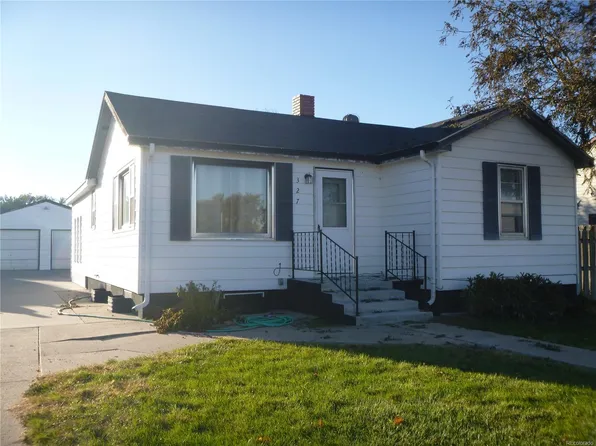 327 7th St, Burlington, CO 80807