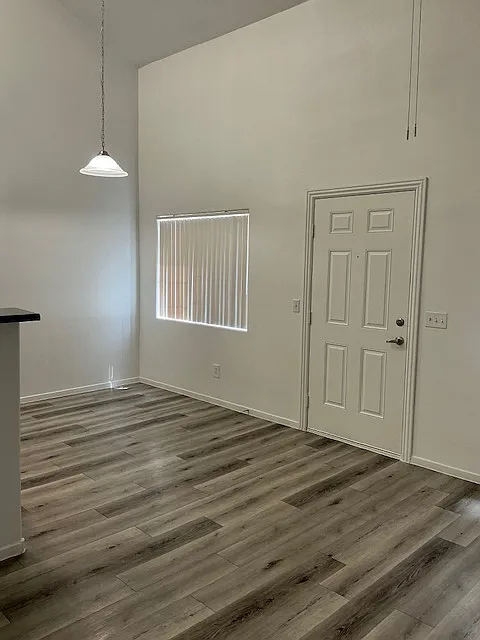 2 bed, 2.5 bath, 1070 sqft, $1,720 — Photo 4