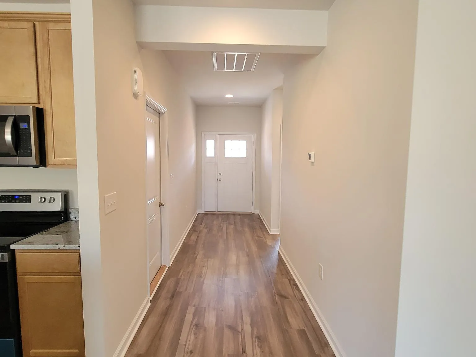 2 bed, 1585 sqft, $1,849 — Photo 2
