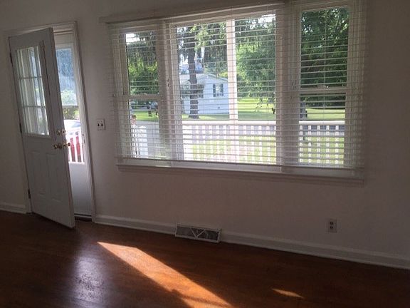 2nd image of 130 W Coyner Ave