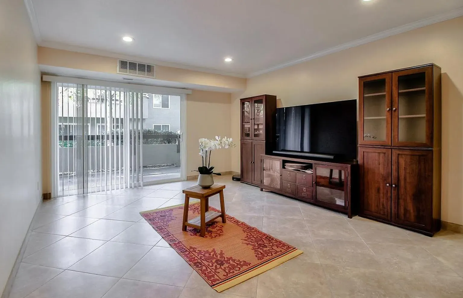 1 bed, 722 sqft, $2,295 — Photo 4