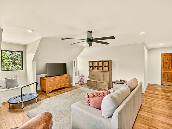 27th image of 2153 Williamsport Pike