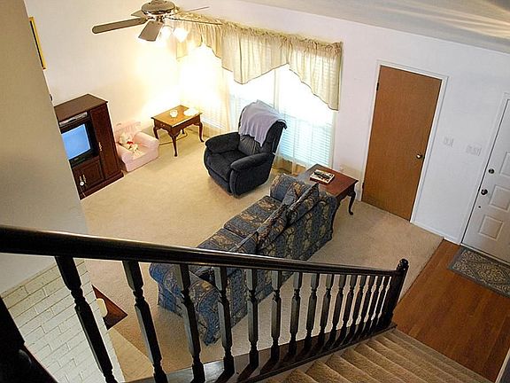 5th image of 2915 Bassingham Dr