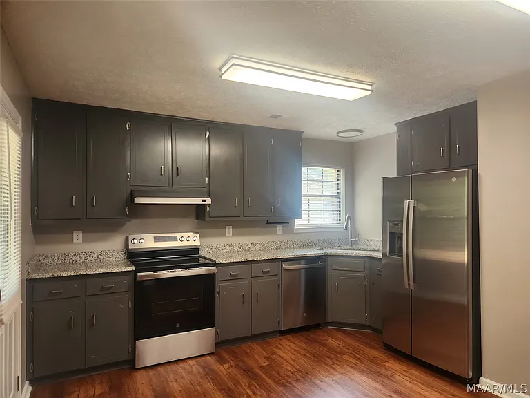 1214 Camellia Woods Ct — Photo 8