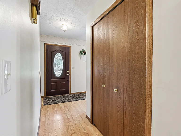 4702 Alger Rd — Photo 10