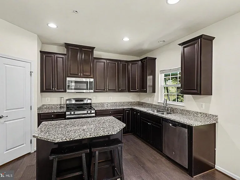 1024 Cook Dr SE — Photo 10