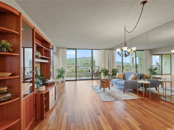 500 Lunalilo Home Rd Penthouse 26D, Honolulu, HI 96825
