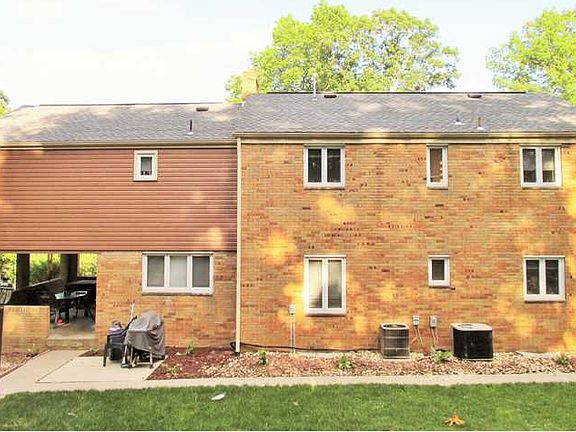 2nd image of 114 Thornwood Dr