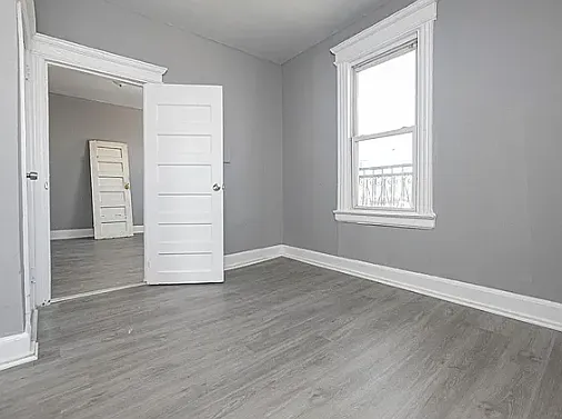 156 Hawthorne Ave #4 — Photo 5