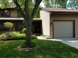 2012 E Provincial House Dr, Lansing, MI 48910