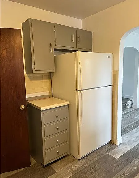 130 W McConnell Ave — Photo 7