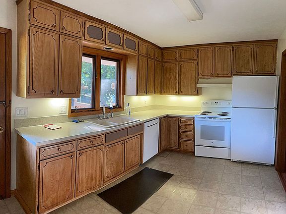 4th image of 541 Driftwood Dr