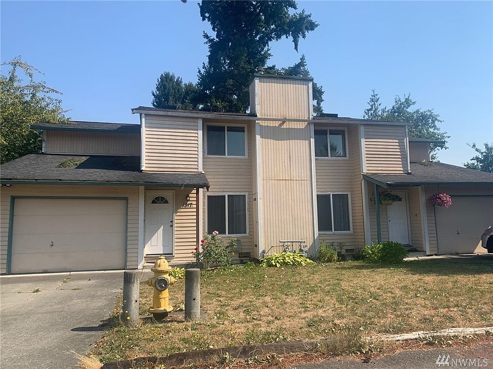 Townhome Duplex listing in Auburn for sale. DO NOT disturb tenants. Discreet drive by only. 