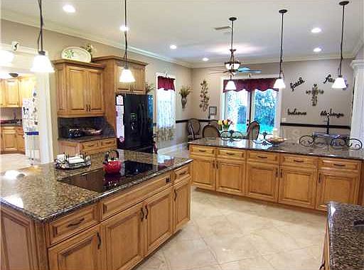 4th image of 324 S Riverhills Dr