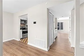 2 bed, 2.5 bath, 1798 sqft, $2,590 — Photo 4