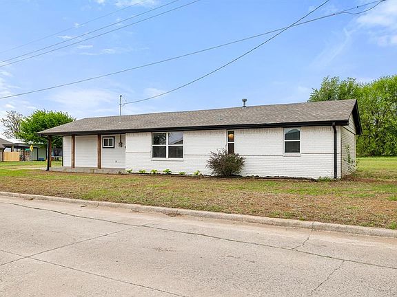 3rd image of 2500 SW 25th Ct