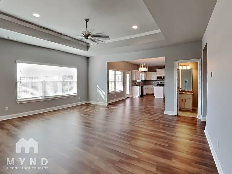 5903 SW Gentle Winds Ave — Photo 3