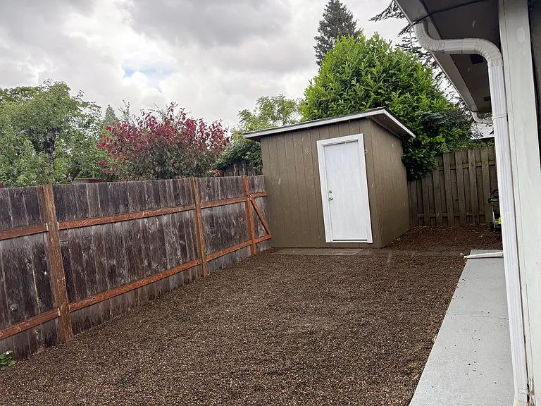 116 SE 192nd Ave — Photo 12
