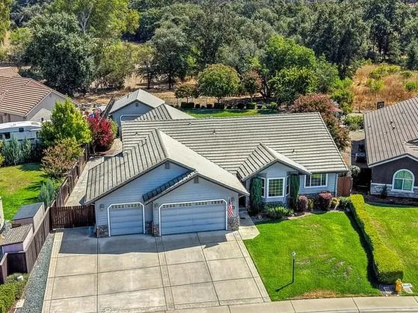 318 Manor Dr, Ione, CA 95640