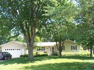 47318 Austin Ct, Sioux Falls, SD 57108