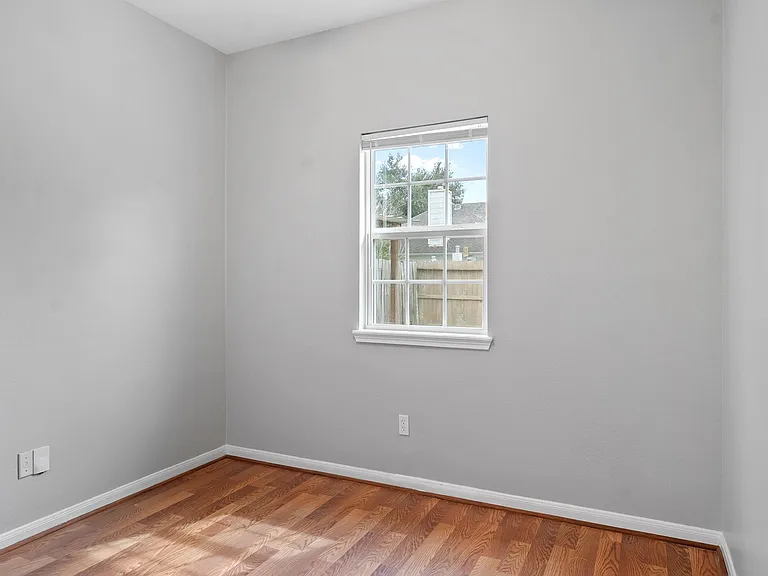 3131 Signal Hill Dr — Photo 14
