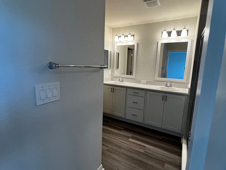 Double Sinks