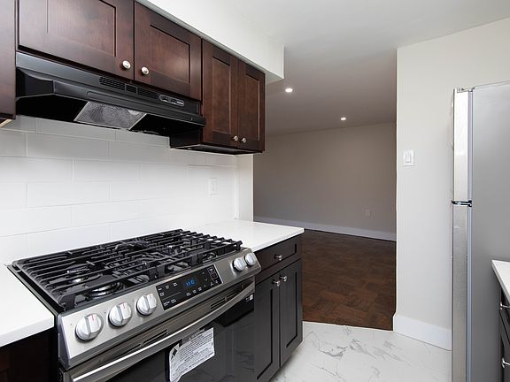 2nd image of 6930 N Broad St #204