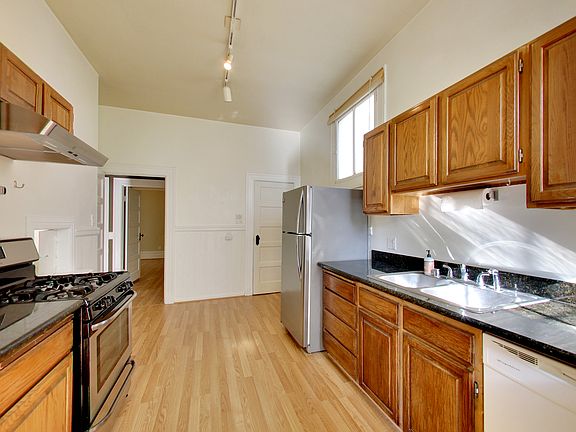 3rd image of 2334 Divisadero St #3