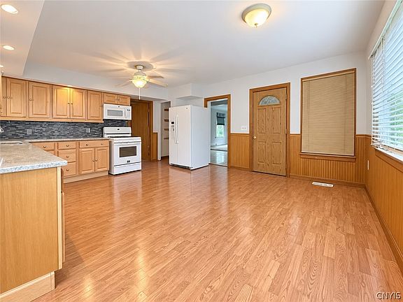 4th image of 32 Elizabeth St